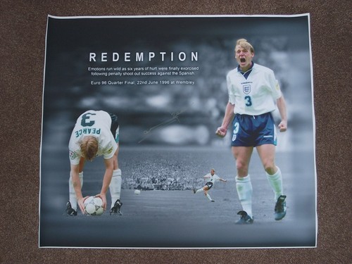Stuart pearce signed england - signed,