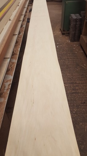 Hornbeam veneer 1 - veneer, natural