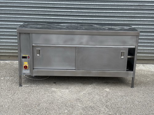 Hot cupboard chefs - cupboard, pass