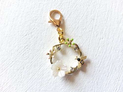 Gold ring with flowers - gold, and