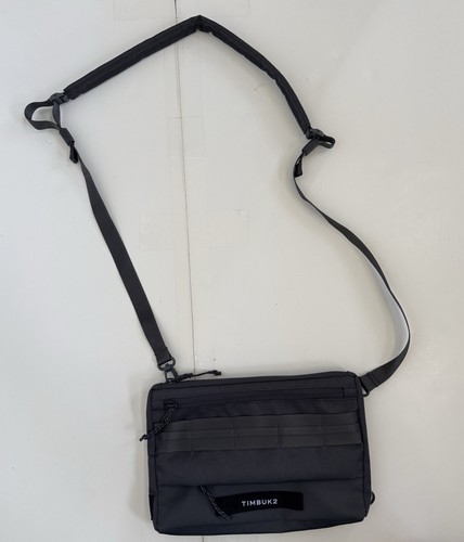 Nwot timbuk2 agent crossbody - timbuk2,