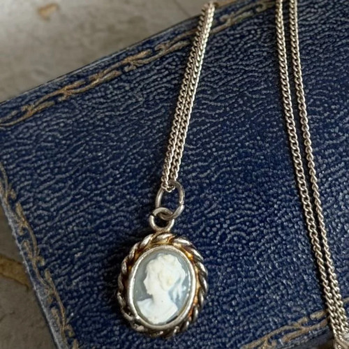 Vintage silver cameo pendant - silver,
