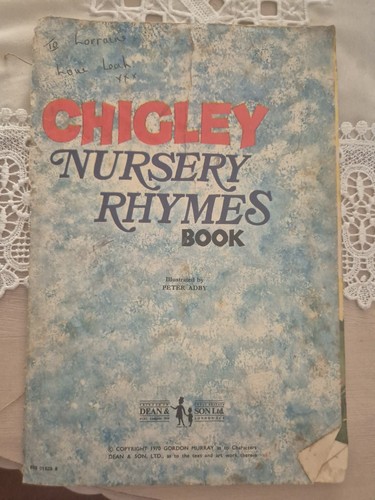 Vintage 1970 paper nursery - 1970,