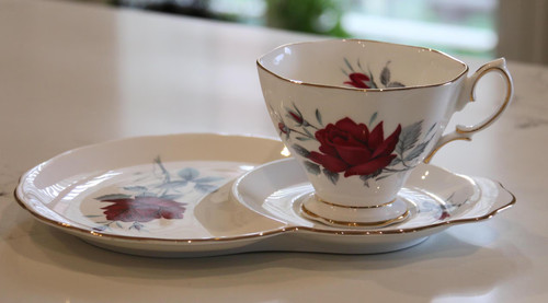 Vintage royal albert sweet - vintage,