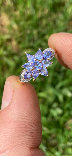 9ct gold tanzanite - 9ct, diamond