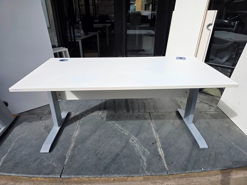 Rectangular office desk with - rectangular,