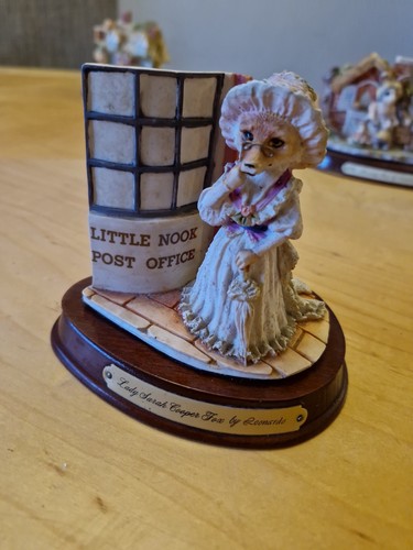 Leonardo little nook village - little,