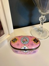 George III Staffordshire Pink Enamel Patch Snuff Box Floral Stars