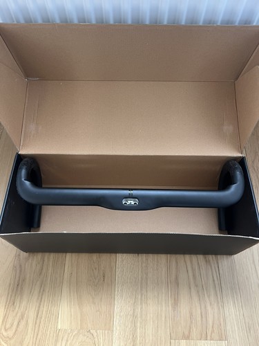 44cm centre - centre, to
