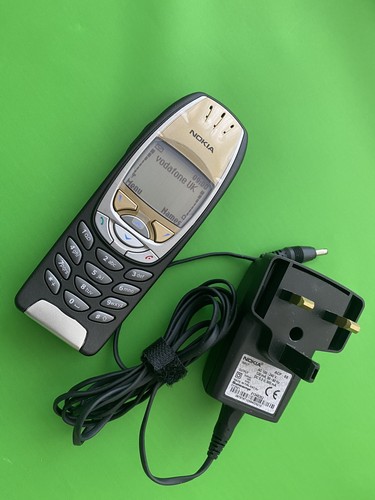 Nokia 6310i black gold - nokia, gold-