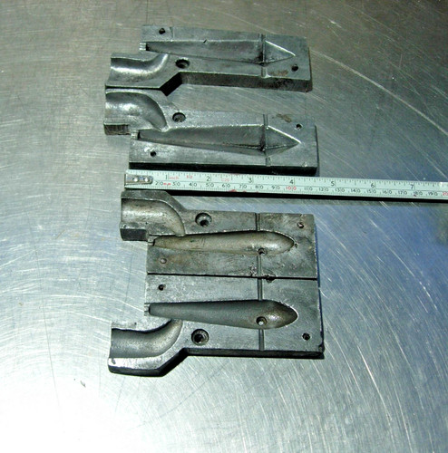 Pair sea fishing weights - of,