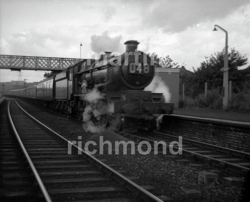 Swan village station - village, gwr