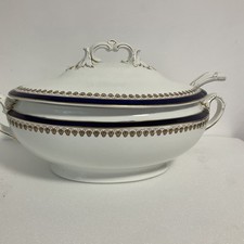 Wedgwood "Elaine" Imperial Porcelain Oval Lidded Tureen With Serving Scoop