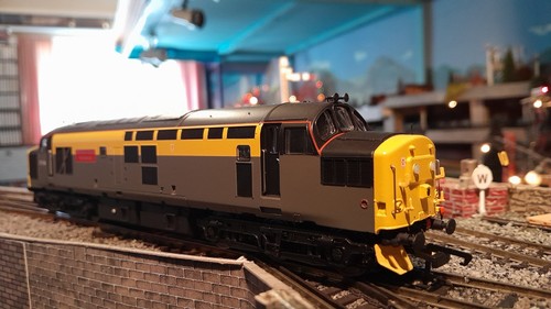 Class 156 the stunning - class,