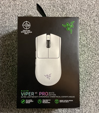 Razer Viper v3 Pro - white mouse