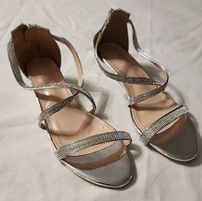 DEMI WEDGE BLING SANDAL SILVER STRAPPY RHINESTONE ACCENTS & ZIP SZ 11 AVON