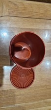 Vintage Tupperware sunburst container