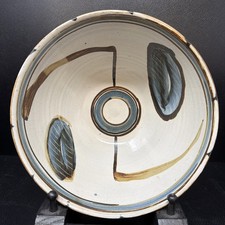 Michael Cardew decorated bowl