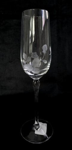 Wedgwood wild strawberry - wild,