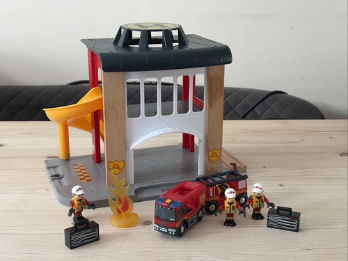 Brio world 33833 central fire - brio,
