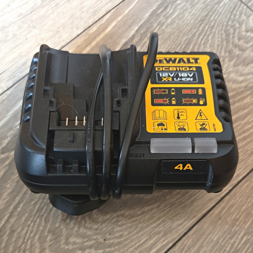 Dewalt dcb1104 ion - dewalt, li-ion