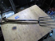 VINTAGE PITCHFORK GARDEN FORK UNBRANDED ELWELL ?