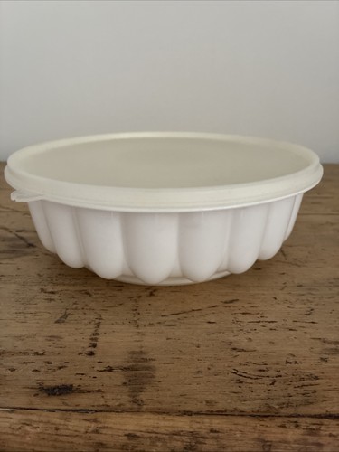 Tupperware vintage white - tupperware, jelly