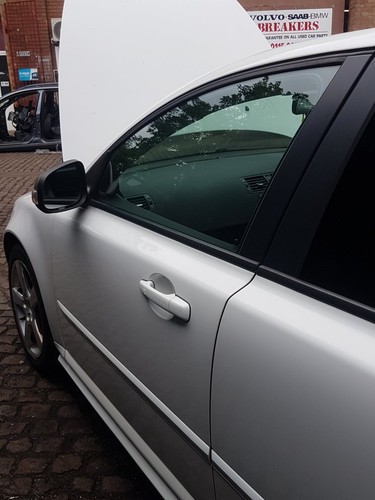 Volvo s40 front - volvo, bare