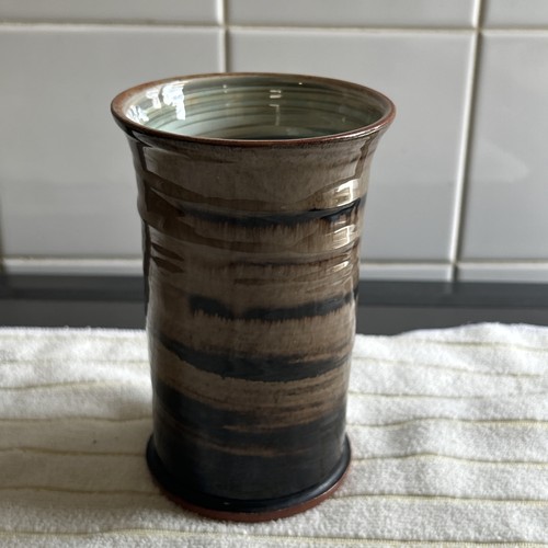 Vintage wold pottery vase hand - pottery,