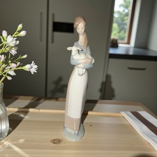 Vintage Lladro Girl Holding
