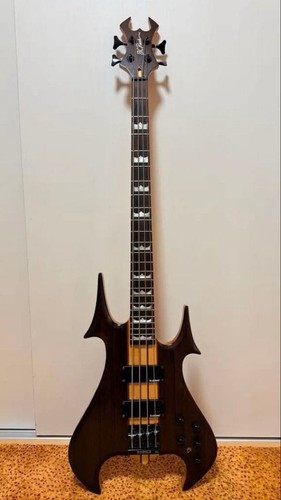Rich zombie bass - b.c.rich,