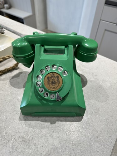 Vintage green bakelite - vintage,
