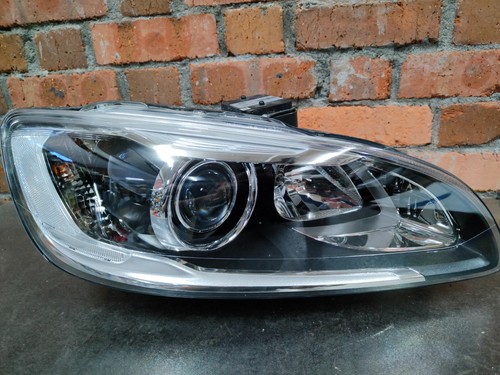 Genuine volvo s60 v60 - volvo, right