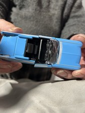 Die cast blue american - cast,