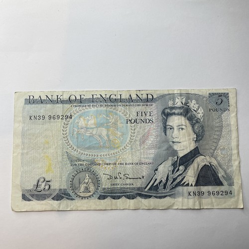 Old note kn39 - £5,