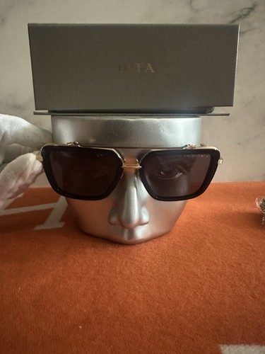 Dita mach seven - seven, square