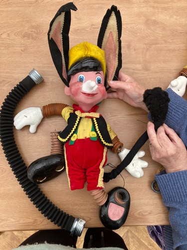 Rare pelham puppet display - pelham,