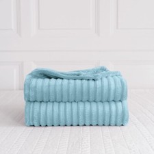 Chunky Ribbed Fleece Throw