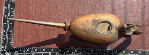 Vintage oil can - -,