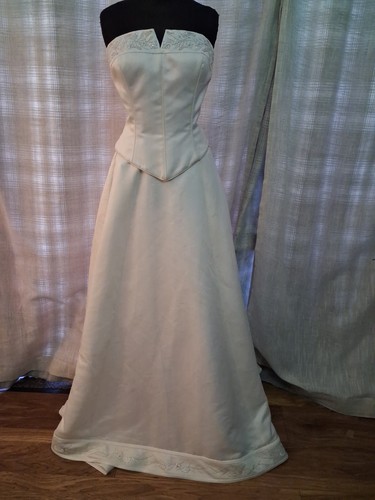 Wedding dress size ivory - dress,