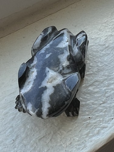 Zuni fetish frog tony mackel - zuni,