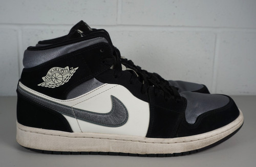 Mens nike air jordan mid - air,