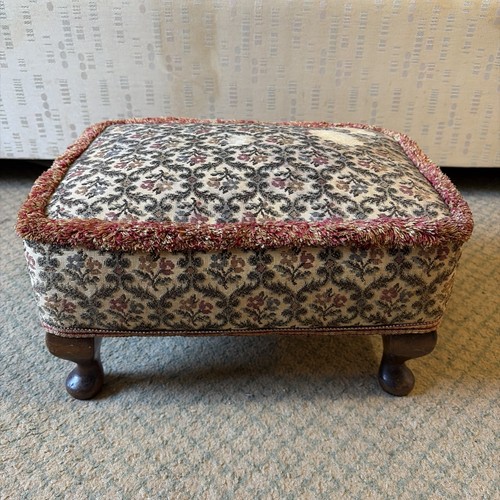 Small armchair footstool - small,