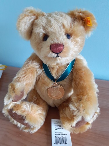 Steiff teddy bear 2001 - 2001, model
