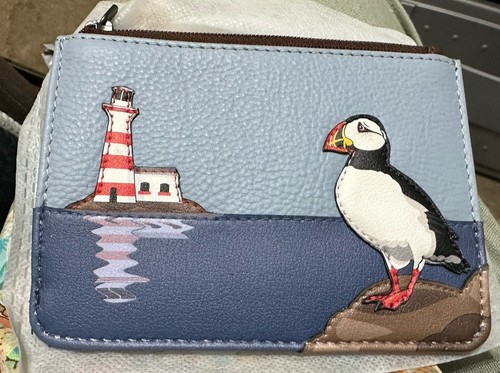 Bnwt yoshi zip wallet - wallet, puffin
