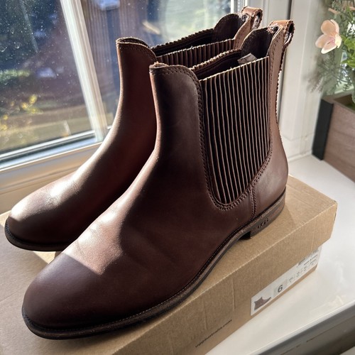 Ugg boots size - , 4.5