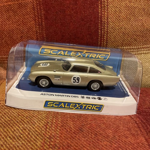 Scalextric c4166 aston martin - c4166,