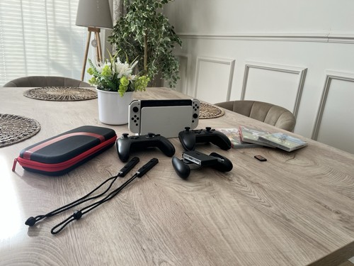 Nintendo switch oled bundle - nintendo,
