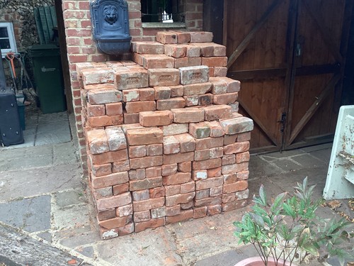 Reclaimed red stock bricks - stock,
