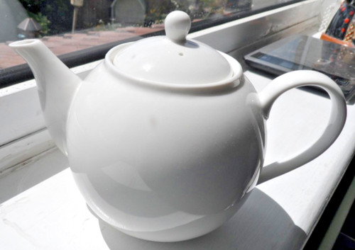 Judge porcelain white tea - , pot